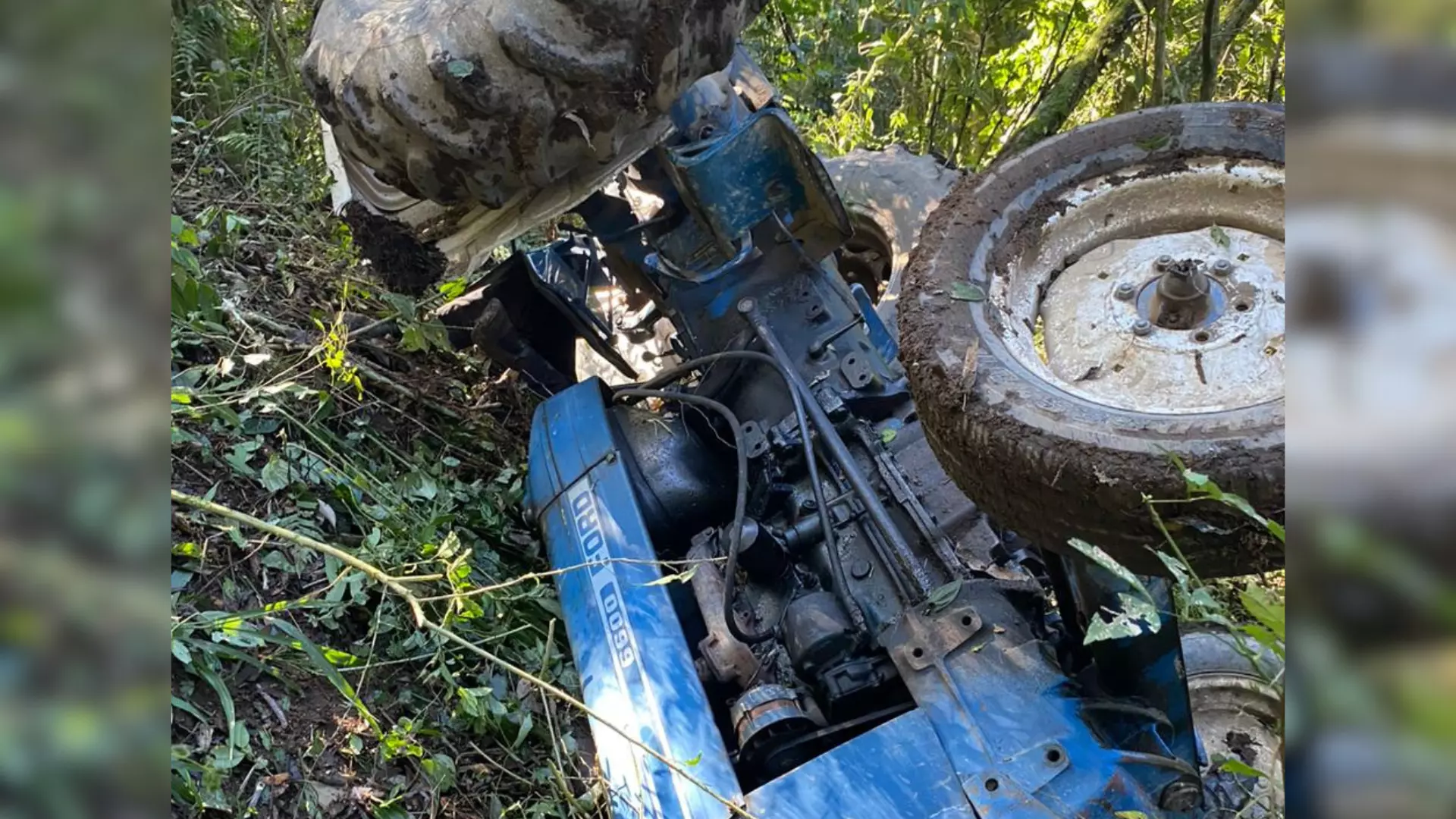 Trator tomba e deixa motorista morto em propriedade rural de Major Vieira